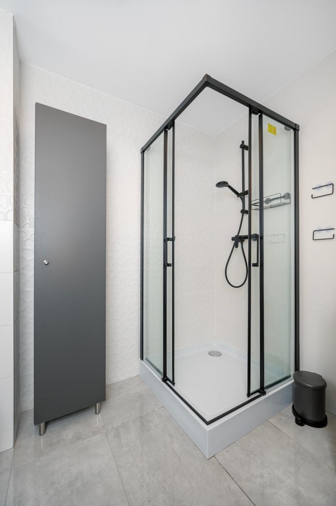Historic Studio - Top Location, Tram & Shops Nearby, Fabryczna - By Rentujemy Apartment Лодз Екстериор снимка